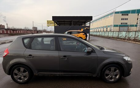 KIA cee'd I рестайлинг, 2010 год, 685 000 рублей, 3 фотография