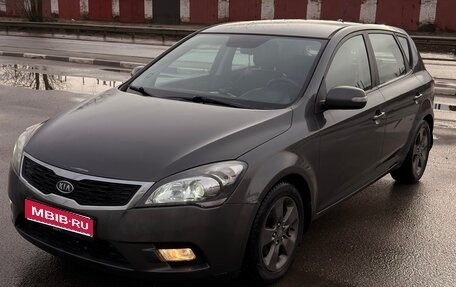 KIA cee'd I рестайлинг, 2010 год, 685 000 рублей, 1 фотография