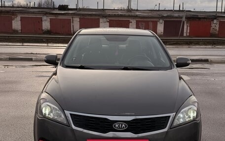 KIA cee'd I рестайлинг, 2010 год, 685 000 рублей, 2 фотография