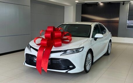 Toyota Camry, 2019 год, 2 697 000 рублей, 1 фотография