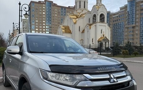 Mitsubishi Outlander III рестайлинг 3, 2016 год, 1 320 000 рублей, 1 фотография