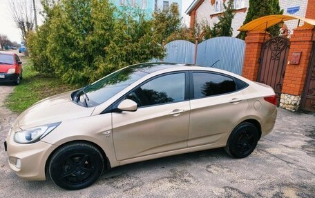 Hyundai Solaris II рестайлинг, 2011 год, 709 999 рублей, 2 фотография