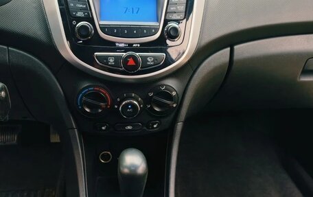 Hyundai Solaris II рестайлинг, 2011 год, 709 999 рублей, 8 фотография