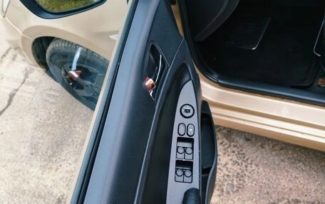 Hyundai Solaris II рестайлинг, 2011 год, 709 999 рублей, 12 фотография