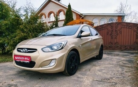 Hyundai Solaris II рестайлинг, 2011 год, 709 999 рублей, 7 фотография