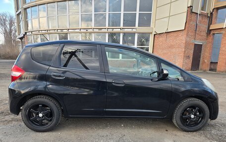 Honda Fit III, 2010 год, 790 000 рублей, 3 фотография