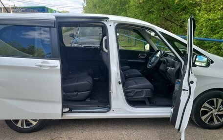 Honda Freed II, 2022 год, 2 370 000 рублей, 10 фотография