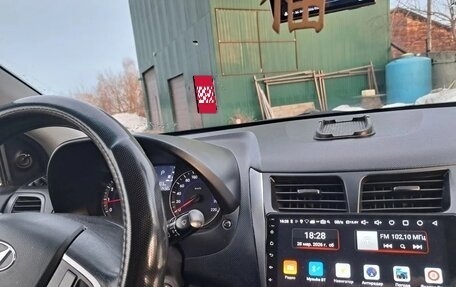 Hyundai Solaris II рестайлинг, 2011 год, 810 000 рублей, 7 фотография