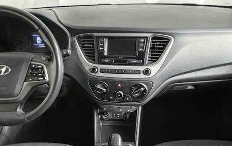 Hyundai Solaris II рестайлинг, 2018 год, 1 293 000 рублей, 14 фотография