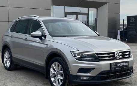 Volkswagen Tiguan II, 2018 год, 2 199 000 рублей, 3 фотография