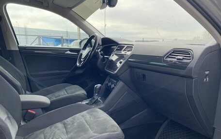 Volkswagen Tiguan II, 2018 год, 2 199 000 рублей, 13 фотография