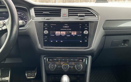 Volkswagen Tiguan II, 2018 год, 2 199 000 рублей, 18 фотография