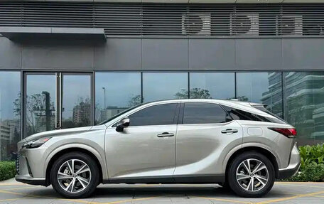 Lexus RX IV рестайлинг, 2025 год, 7 000 000 рублей, 3 фотография