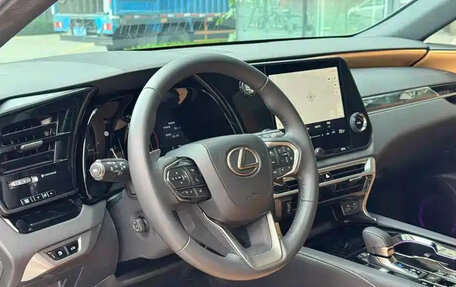 Lexus RX IV рестайлинг, 2025 год, 7 000 000 рублей, 8 фотография