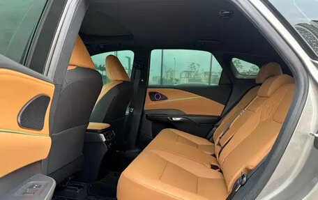 Lexus RX IV рестайлинг, 2025 год, 7 000 000 рублей, 9 фотография