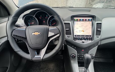 Chevrolet Cruze II, 2010 год, 570 000 рублей, 10 фотография