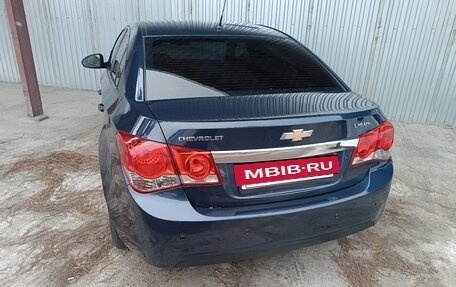 Chevrolet Cruze II, 2010 год, 570 000 рублей, 5 фотография