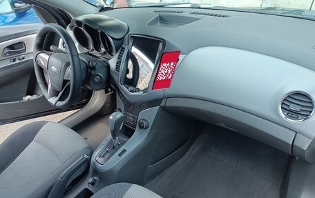 Chevrolet Cruze II, 2010 год, 570 000 рублей, 7 фотография