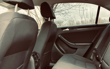 Volkswagen Jetta VI, 2012 год, 922 600 рублей, 12 фотография