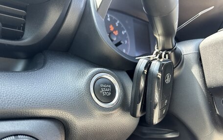 Toyota Yaris, 2020 год, 1 390 000 рублей, 10 фотография