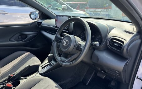 Toyota Yaris, 2020 год, 1 390 000 рублей, 15 фотография