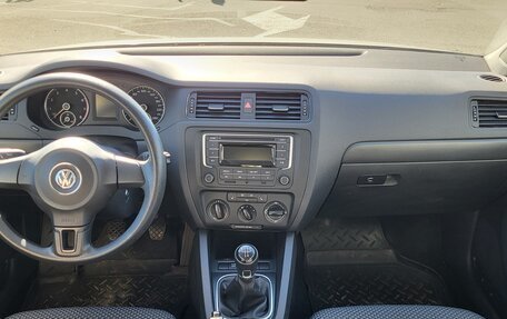 Volkswagen Jetta VI, 2014 год, 1 250 000 рублей, 21 фотография