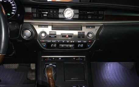 Lexus ES VII, 2014 год, 1 850 000 рублей, 7 фотография