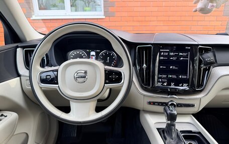 Volvo XC60 II, 2019 год, 3 600 000 рублей, 7 фотография