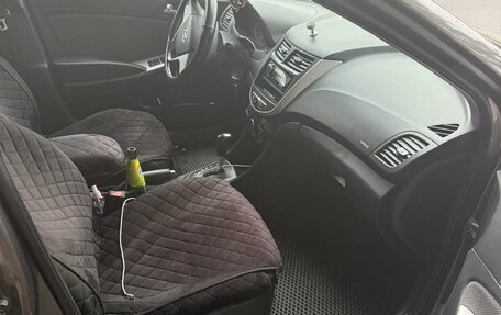 Hyundai Solaris II рестайлинг, 2014 год, 620 000 рублей, 3 фотография