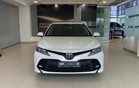 Toyota Camry, 2019 год, 2 697 000 рублей, 2 фотография