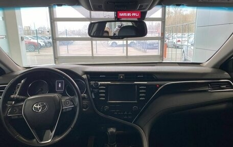 Toyota Camry, 2019 год, 2 697 000 рублей, 10 фотография