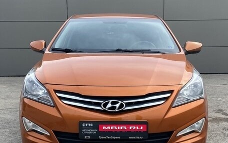 Hyundai Solaris II рестайлинг, 2015 год, 1 055 000 рублей, 2 фотография