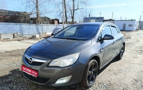 Opel Astra J, 2011 год, 499 000 рублей, 1 фотография