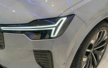 Volvo XC90 II рестайлинг, 2025 год, 11 000 000 рублей, 4 фотография