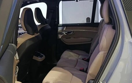 Volvo XC90 II рестайлинг, 2025 год, 11 000 000 рублей, 8 фотография