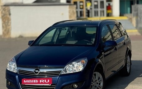 Opel Astra H, 2008 год, 690 000 рублей, 2 фотография