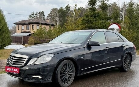 Mercedes-Benz E-Класс, 2010 год, 1 550 000 рублей, 3 фотография