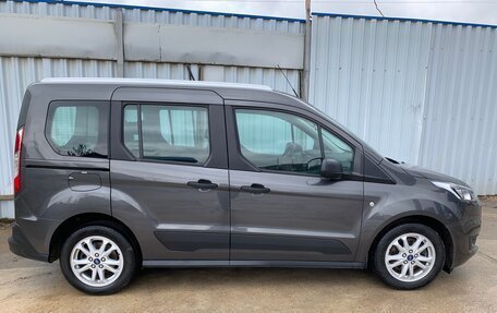 Ford Tourneo Connect II рестайлинг, 2020 год, 2 200 000 рублей, 4 фотография