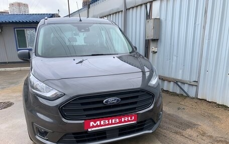 Ford Tourneo Connect II рестайлинг, 2020 год, 2 200 000 рублей, 3 фотография