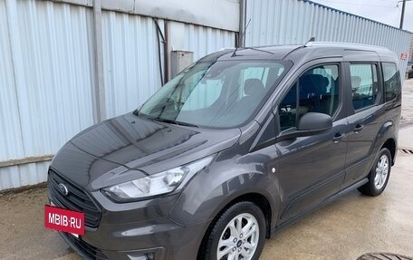 Ford Tourneo Connect II рестайлинг, 2020 год, 2 200 000 рублей, 15 фотография