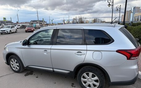 Mitsubishi Outlander III рестайлинг 3, 2016 год, 1 320 000 рублей, 6 фотография