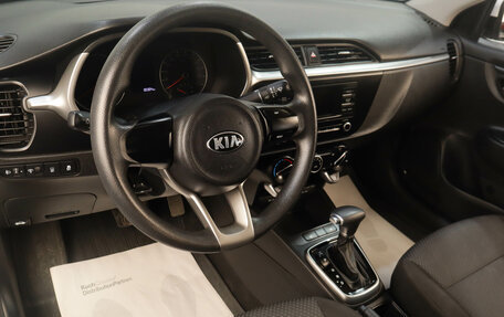 KIA Rio IV, 2021 год, 1 799 000 рублей, 6 фотография