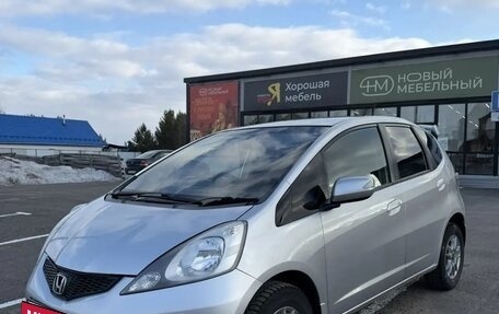 Honda Fit III, 2010 год, 700 000 рублей, 4 фотография