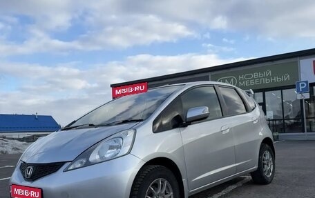 Honda Fit III, 2010 год, 700 000 рублей, 1 фотография