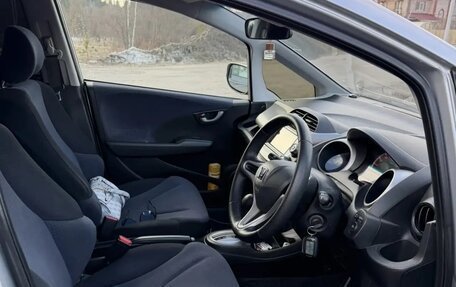 Honda Fit III, 2010 год, 700 000 рублей, 12 фотография