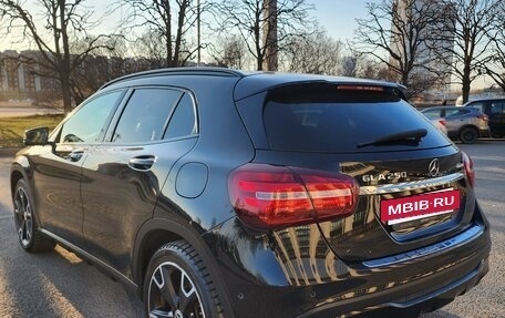 Mercedes-Benz GLA, 2019 год, 2 499 999 рублей, 3 фотография