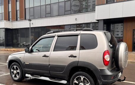 Chevrolet Niva I рестайлинг, 2016 год, 730 000 рублей, 3 фотография