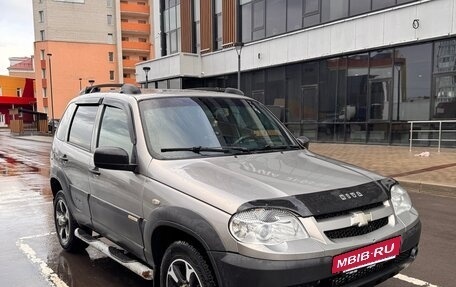 Chevrolet Niva I рестайлинг, 2016 год, 730 000 рублей, 9 фотография