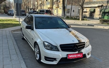 Mercedes-Benz C-Класс, 2011 год, 1 220 000 рублей, 1 фотография