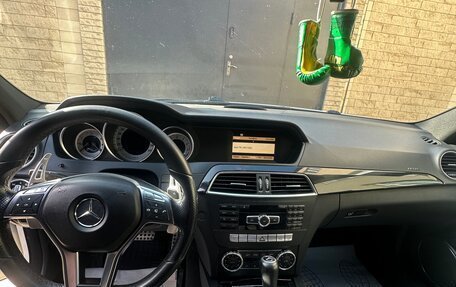 Mercedes-Benz C-Класс, 2011 год, 1 220 000 рублей, 25 фотография